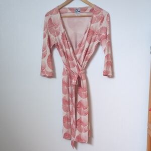 Diane Von Furstenberg Coral Patterned Wrap Robe